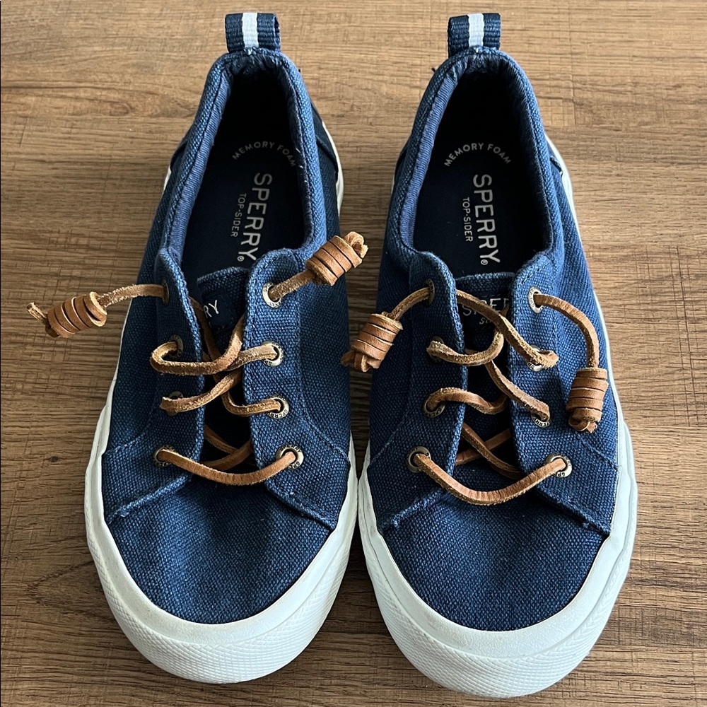 Sperry Women’s Navy Canvas Sneakers